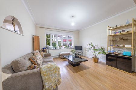 Highlands Road, Barnet, EN5 - Photo 2