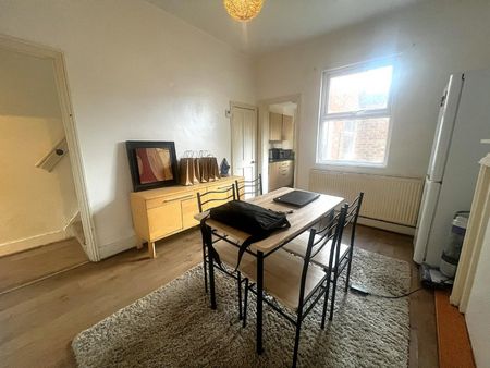 3 bedroom House To Let - Photo 3