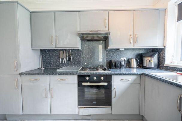 2 bedroom apartment to rent - Photo 1