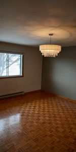 7 et demi (7 1/2) 3 Grandes Chambres et 2 salle de bains - Photo 3