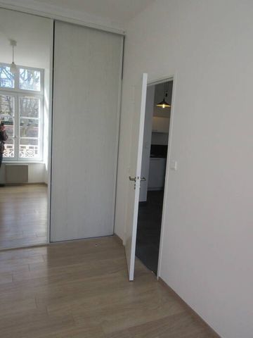 Location appartement t1 bis 2 pièces 36 m² à Rodez (12000) Centre Ancien - Photo 4