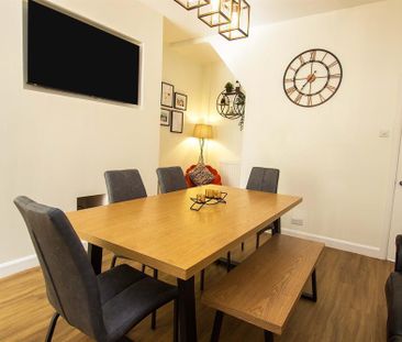 2 bedroom terraced house to rent - Photo 4