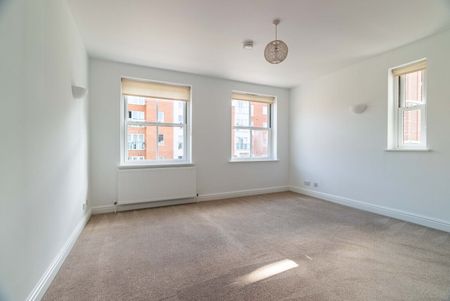 Available unfurnished from 08/12/2025 - Photo 3