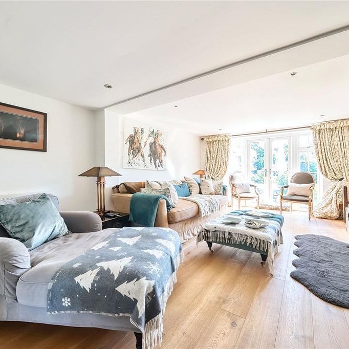 4 bedroom semi-detached house to rent - Photo 1