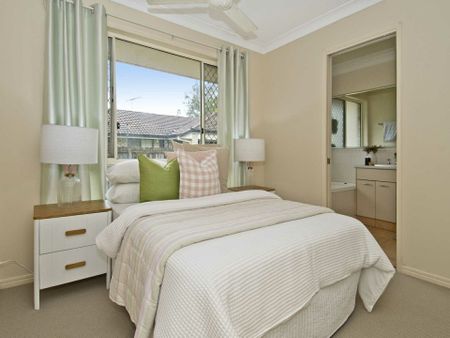 Spacious Family Home in Gated Community Mount Warren Park - Photo 5
