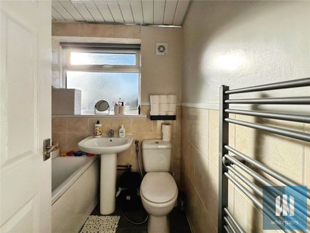 Wellhouse Lane, Mirfield, WF14 - Photo 5