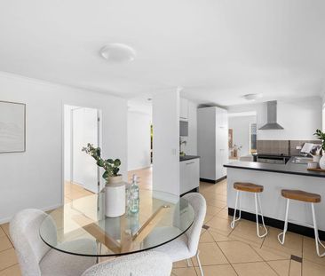 Family Home in Ideal Location - Photo 3