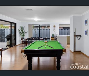 Spacious Family Living Just a Short Walk from Singleton Beach - Photo 2