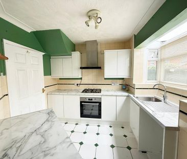 3 bedroom semi-detached house to rent - Photo 2