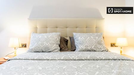 barcelona, Catalonia 08013 - Photo 4