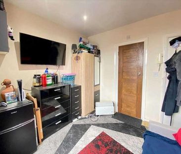 Castlehill Parade, The Avenue, West Ealing, W13 - Photo 4