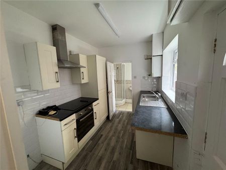 2 bedroom terraced house to rent - Photo 2