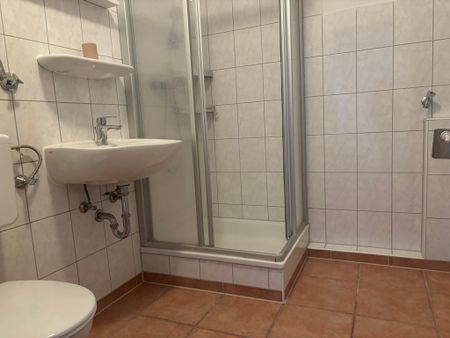 Helle City-Wohnung mit Duschbad und Balkon - Foto 4