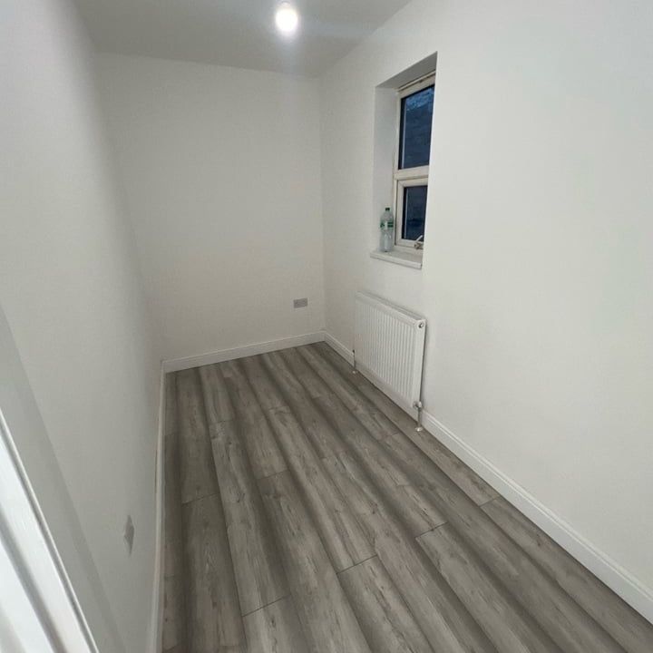 2 Bed Flat, The Drive, IG1 - Photo 1