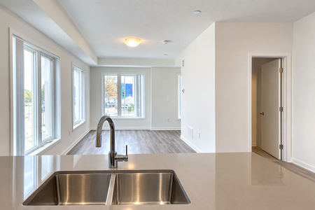 For Lease - 151 Honeycrisp Crescent Unit# 170, Vaughan, Ontario - Photo 4