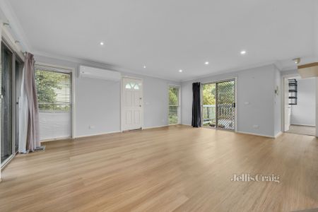 44 Leyland Road, Mount Waverley - Photo 2