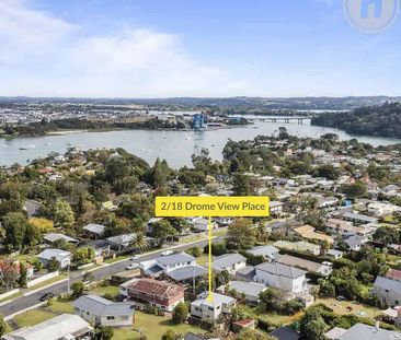 Beautiful 3 Bedroom House in Beach Haven - Photo 4