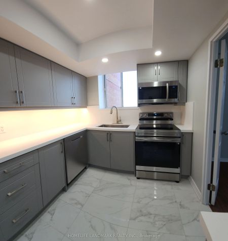 6 Humberline Drive #1103 - Photo 4