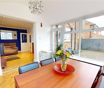 3 bedroom semi-detached house to rent - Photo 5
