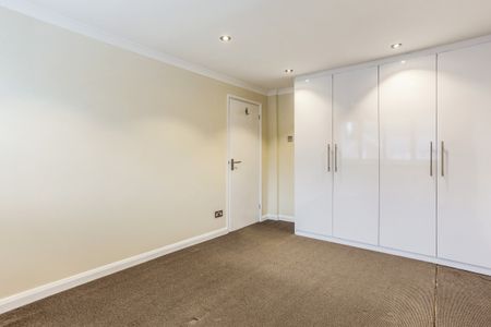 4 bedroom semi-detached house to rent - Photo 5