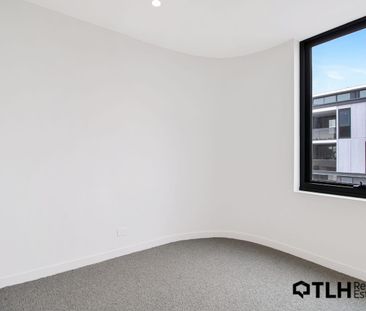 Designer Living in Caulfield’s Fabric Apartments - Photo 2