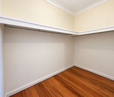 Comfortable Family Home in an Exceptional Doncaster East Location!!! - Photo 6