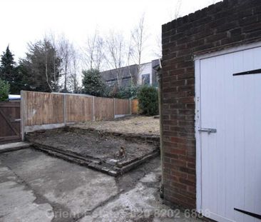 3 bedroom end of terrace house to rent - Photo 3