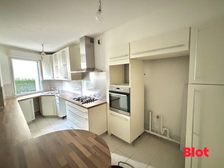 Location Appartement 4 pièces 98m² RENNES 35000 - Photo 3