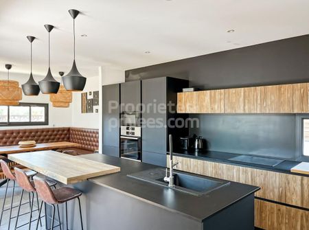 Location Maison 4 pièces 120m² ARTIGUES PRES BORDEAUX 33370 - Photo 4