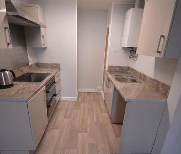 2 bedroom terraced house to rent - Photo 2