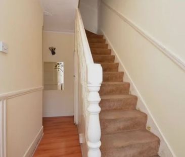 Room in a Shared House, Stevenage Road, E6 - Photo 2