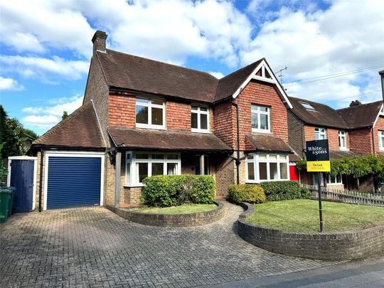 4 bedroom detached house to rent - Photo 1