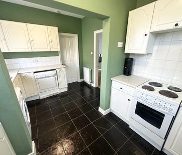 3 bedroom semi-detached house to rent - Photo 6