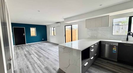 Kelston, 4 bedrooms - Photo 3