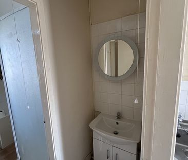 1 Bed Flat, Gotham Street, LE2 - Photo 4