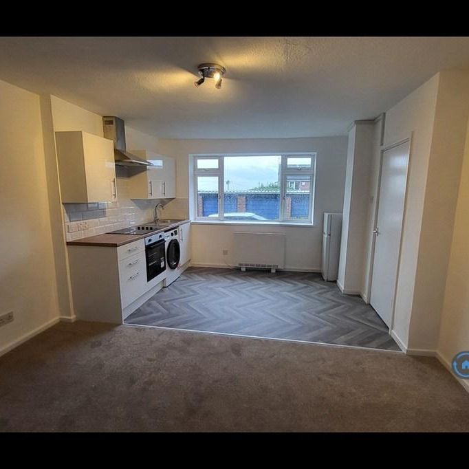 1 bedroom flat to rent - Photo 1