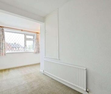 Godley Road, Byfleet, West Byfleet, Surrey, KT14 - Photo 2