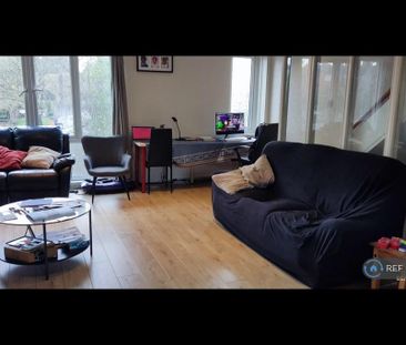 4 bedroom terraced house to rent - Photo 5