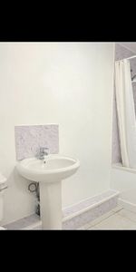 2 Bed Flat, Lovell Park Hill, LS7 - Photo 4