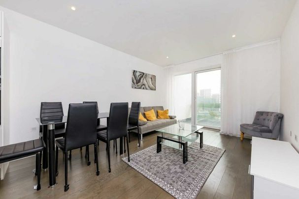 Broadfield Lane, Broadfield Lane, NW1 - Photo 1