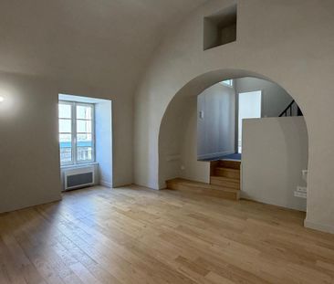 Location Appartement 4 pièces 88m² CHAMALIERES 63400 - Photo 1