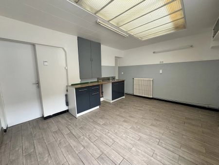 Location Maison 4 pièces 117 m2 à Saint-Quentin - Photo 4
