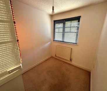 Litherland Avenue, Wirral - Photo 1