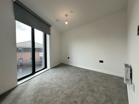 3 bedroom apartment to rent - Photo 2