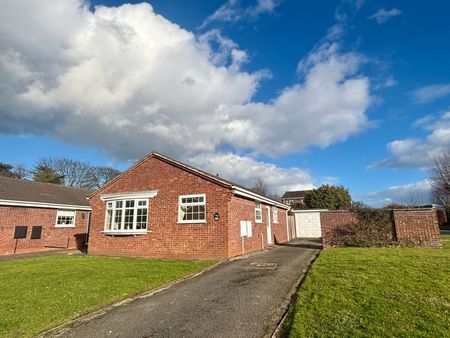 Three Bedroom Bungalow - Photo 3