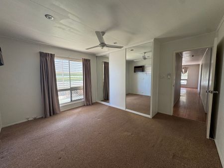 3 Bedroom Home for the Entertainer - Photo 2