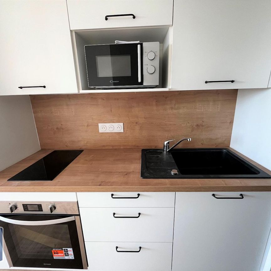 Location Appartement 1 pièce 19m² BLONVILLE SUR MER 14910 - Photo 1