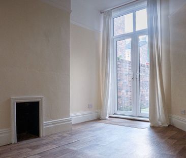 4 Bed Semi-Detached House, Curzon Avenue, CH45 - Photo 5