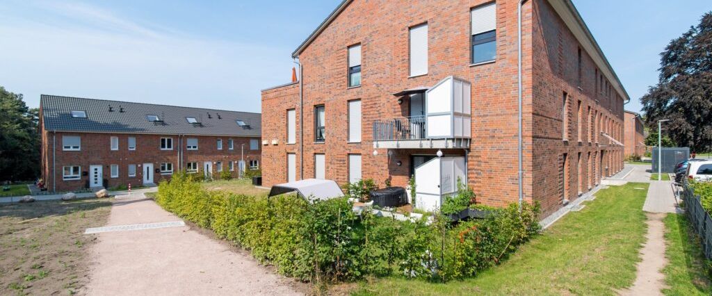 Praktisch geschnittene 3-Zimmer-Wohnung mit Balkon und Stellplatz! - Photo 1