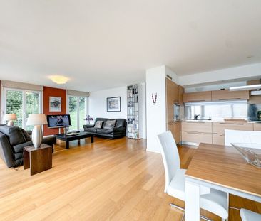 FURNISHED - SPECTACULAR 5.5-ROOM STANDING WITH LAKE VIEW - Photo 1